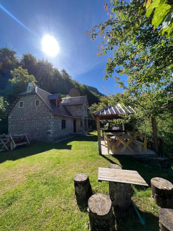 Guest House Gjelaj Theth Exterior photo