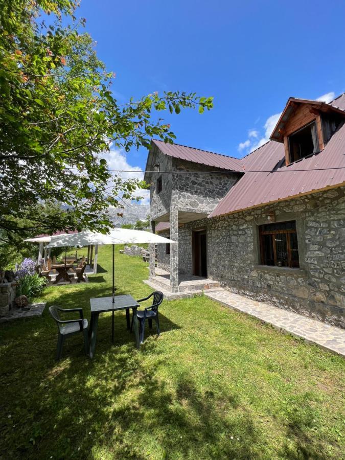 Guest House Gjelaj Theth Exterior photo